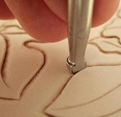 حکاکی روی چرم