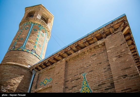 مسجد دو مناره سقز